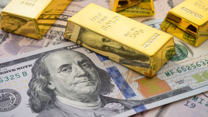 Gold Rallies as US Dollar Sinks on Jobless Claims Surge, XAU/USD Eyes Bullish Engulfing